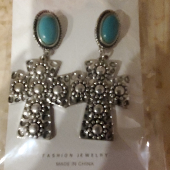 Earrings - Picture 3 of 3